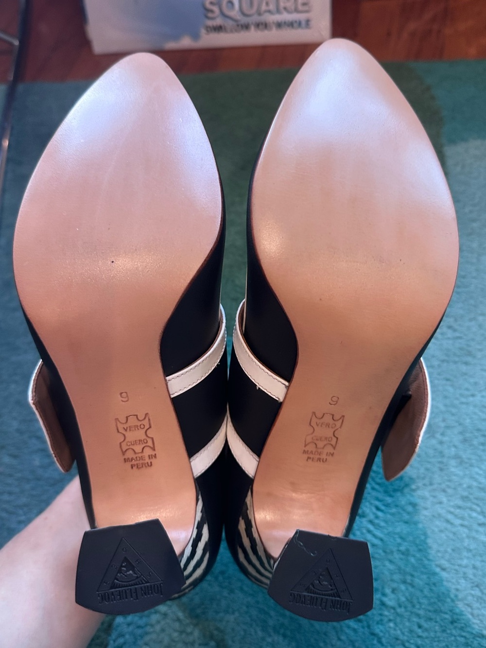 Fluevog NEW IN BOX Big Presence Zewde black/cream wide strap retro heel- 9 - Picture 16 of 16